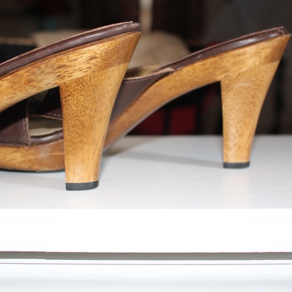 Michael Kors, wooden high heal shoe - Picture 6 of 10